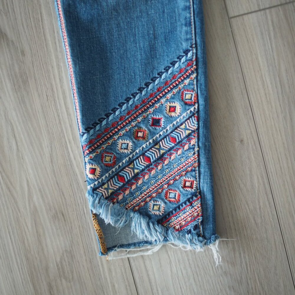 Driftwood Jackie Aztec Boho Southwestern‑inspired Embroidered Jeans – W29 L28 - Picture 6 of 16